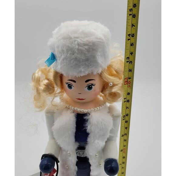 Marshalls Nutcracker Shopping Girl Christmas Figurine with Dog Sydney 2024 - Picture 16 of 16